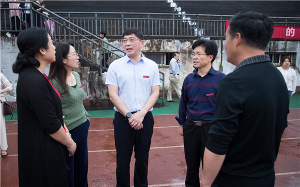 宜春市2019年高校毕业生供需洽谈会在买球官网举行