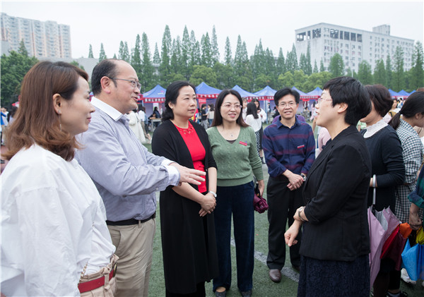 宜春市2019年高校毕业生供需洽谈会在买球官网举行